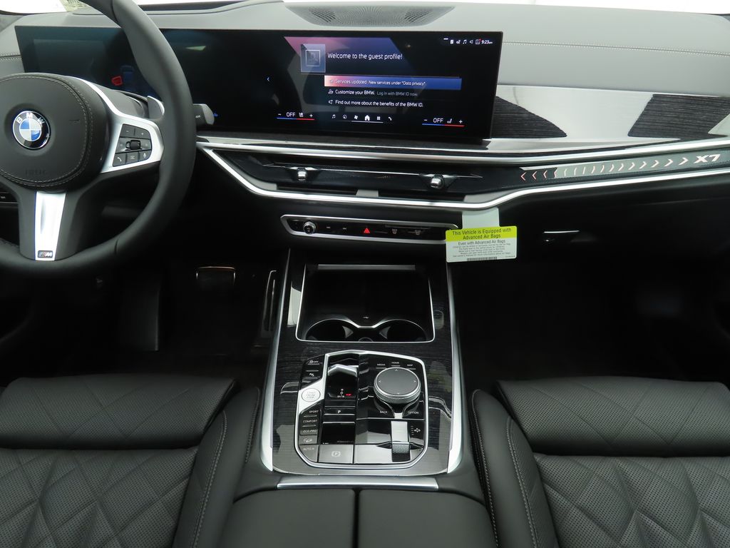 Thumbnail: 2026 BMW X7 - 13