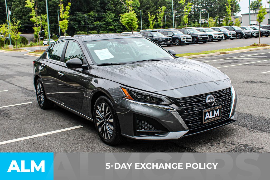 Used 2025 Gray Nissan 2.5 SV image 3