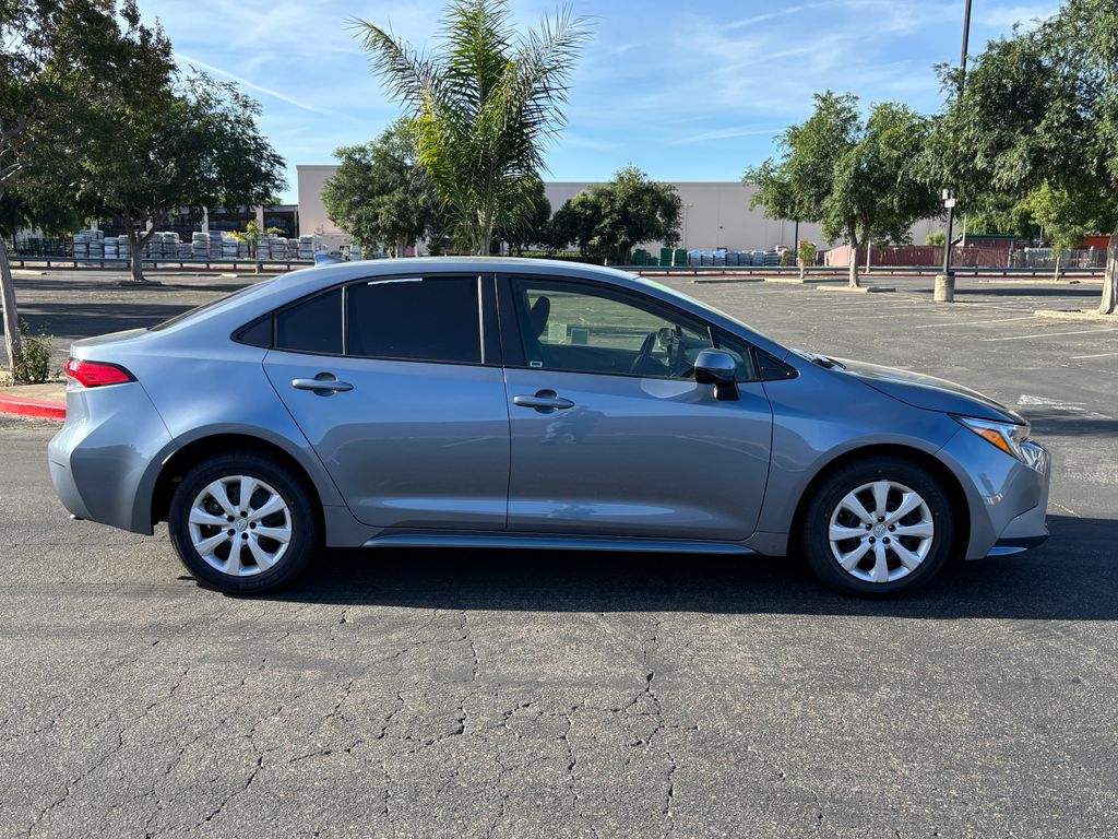 Thumbnail: 2025 Toyota Corolla - 4