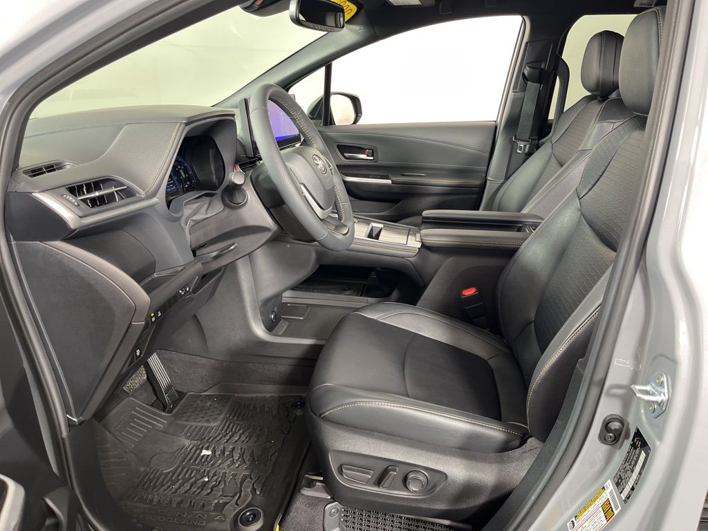 Thumbnail: 2025 Toyota Sienna - 26