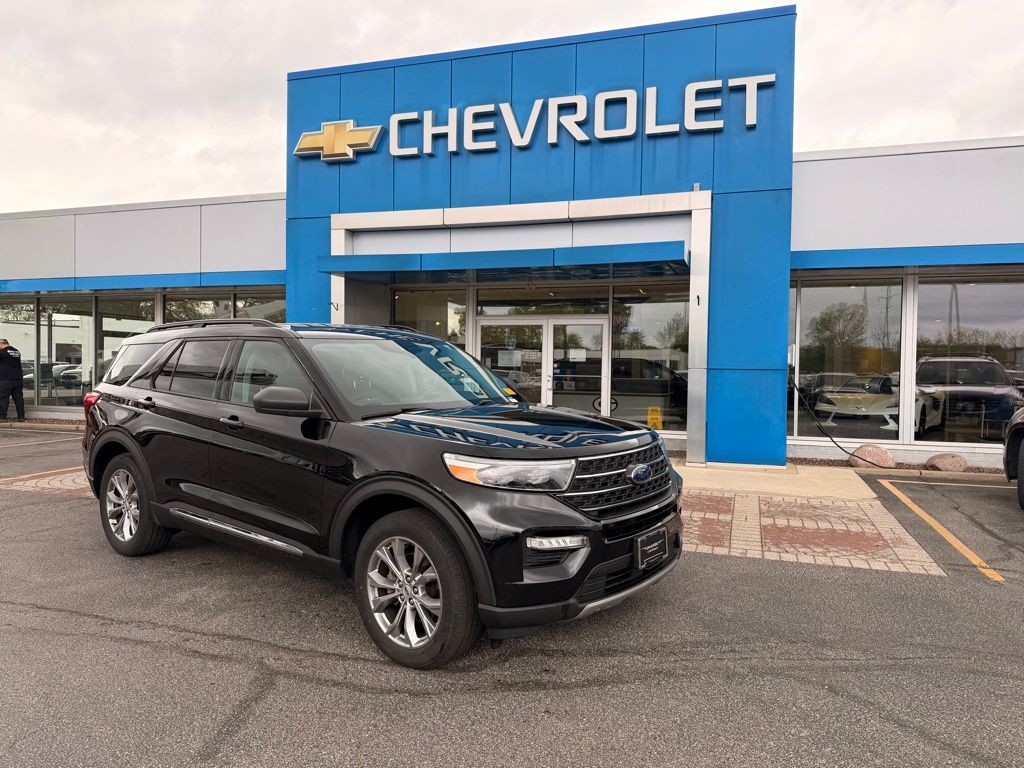2022 Ford Explorer XLT 4WD's photo