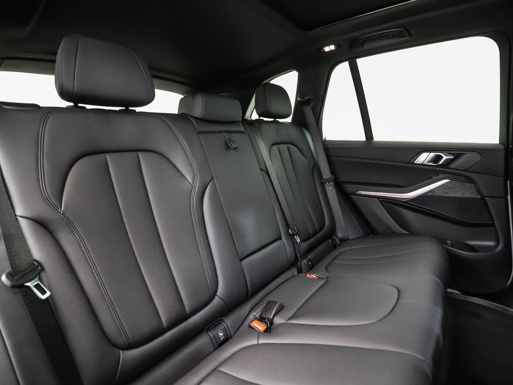 Thumbnail: 2022 BMW X5 - 29