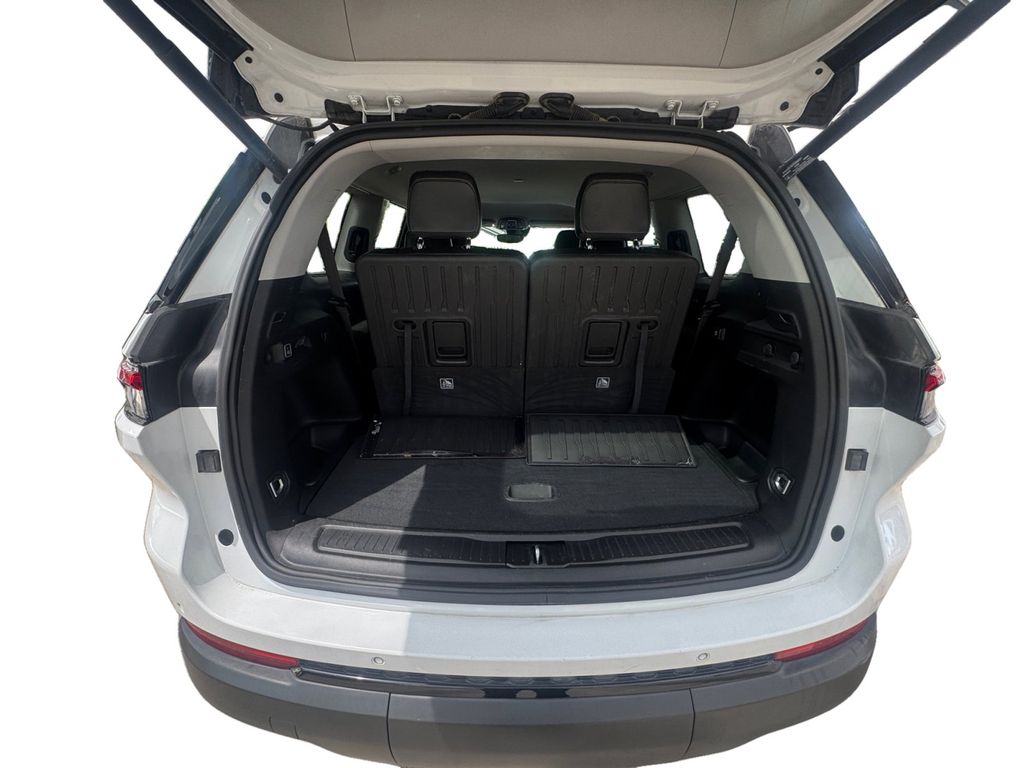 Used Car 2023 Jeep Grand Cherokee L  Limited For Sale Under $30,000 In Round Rock, Texas