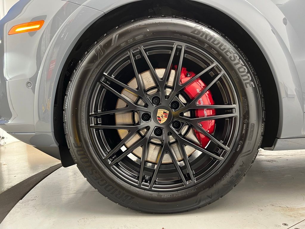 Thumbnail: 2026 Porsche Cayenne - 27