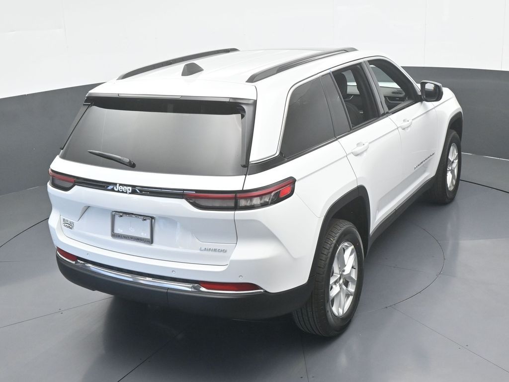 New 2026 Bright White Clearcoat Jeep Laredo X image 50