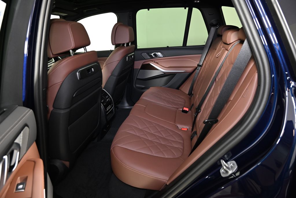 Thumbnail: 2026 BMW X5 - 25