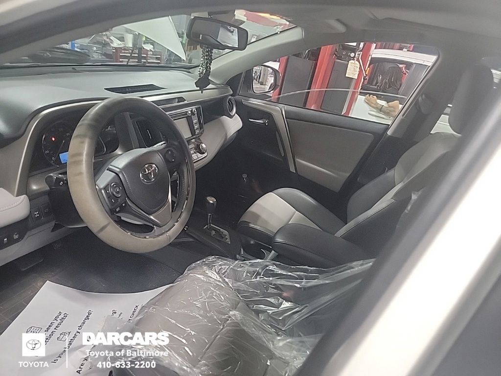 White (Blizzard Pearl) 2014 Toyota RAV4 SUV / Crossover All-Wheel Drive 6-Speed Automatic