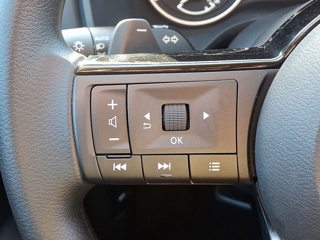 Thumbnail: 2022 Nissan Rogue - 21