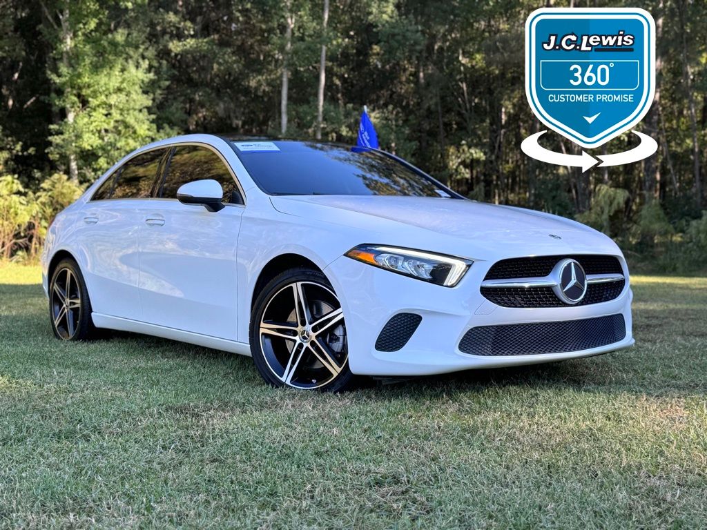2022 Mercedes-Benz A 220 