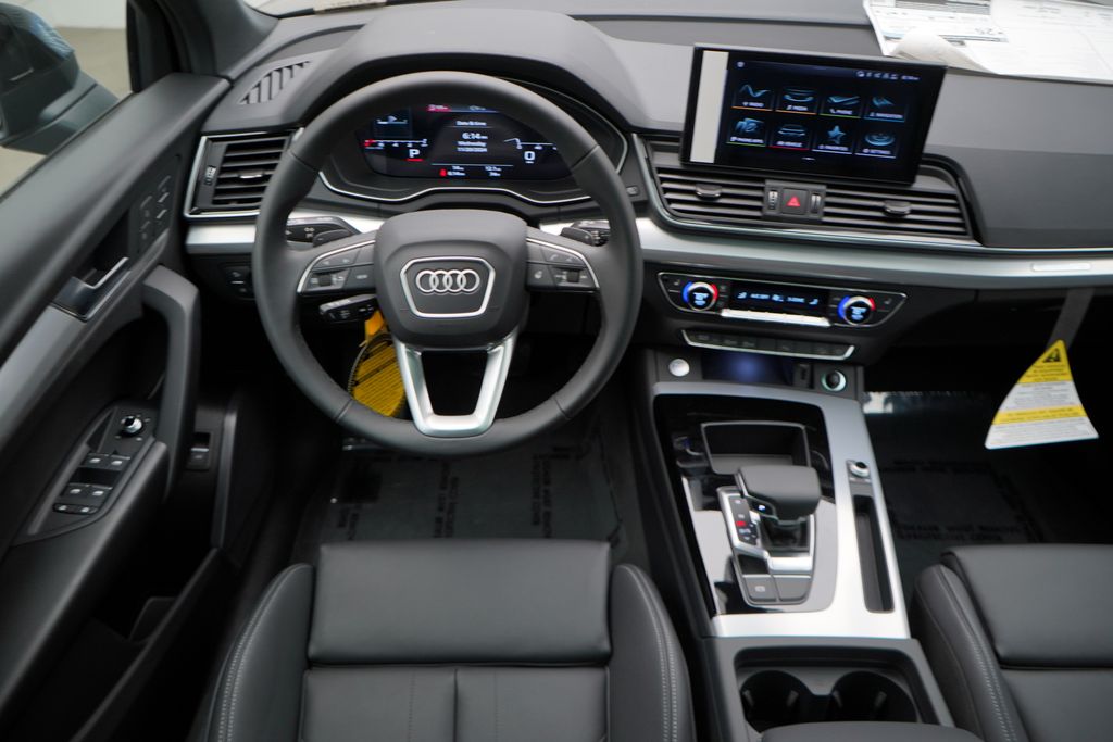 2025 Audi Q5  12