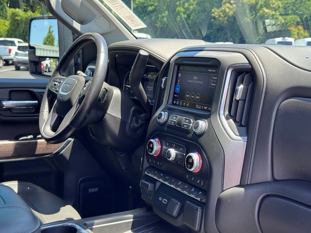 GMCSierra 2500HD22