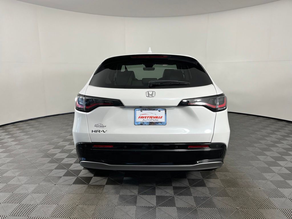 Thumbnail: 2027 Honda HR-V - 4