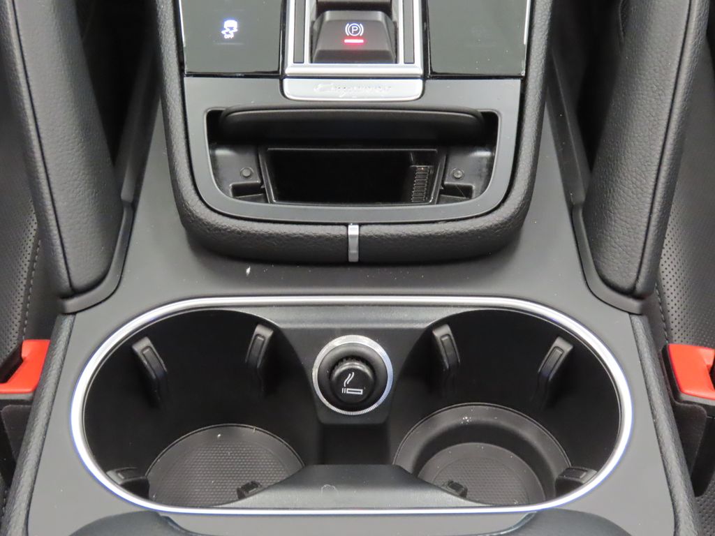 Thumbnail: 2023 Porsche Cayenne - 27