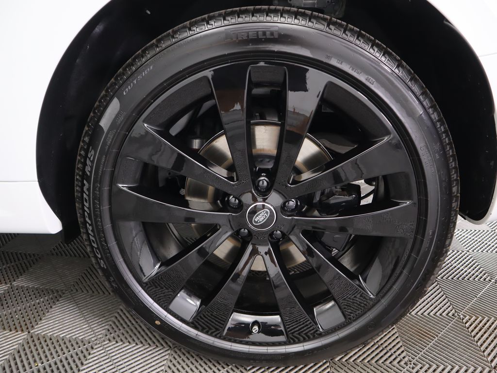 Thumbnail: 2025 Land Rover Range Rover Sport - 32