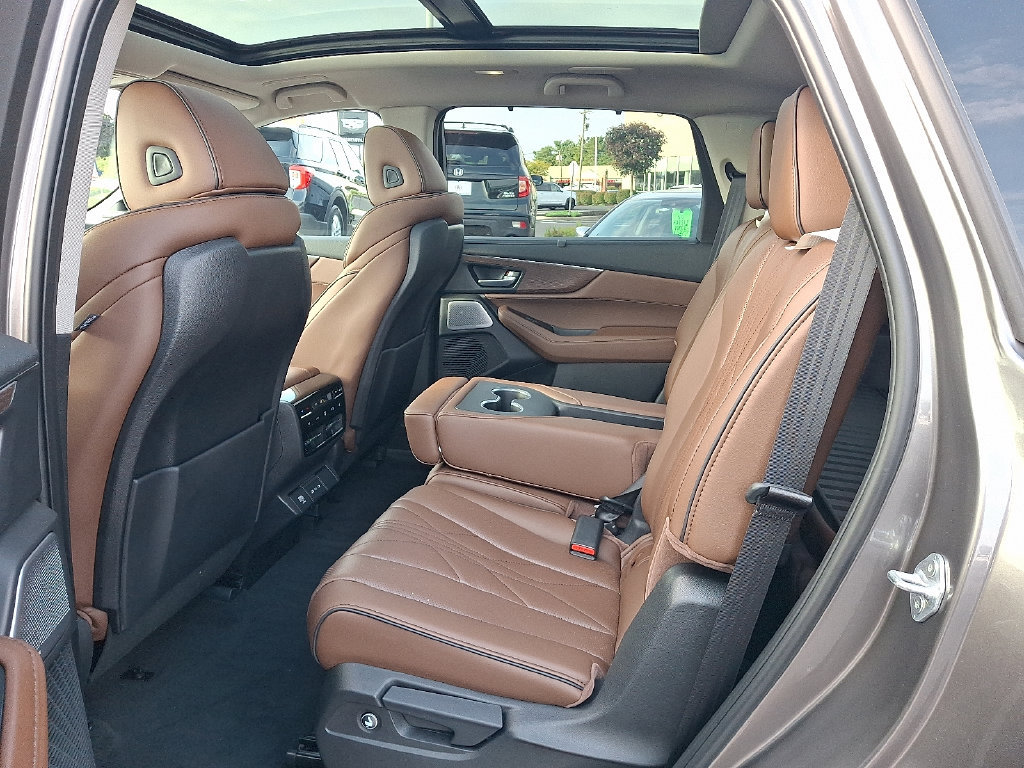 Thumbnail: 2026 Acura MDX - 10