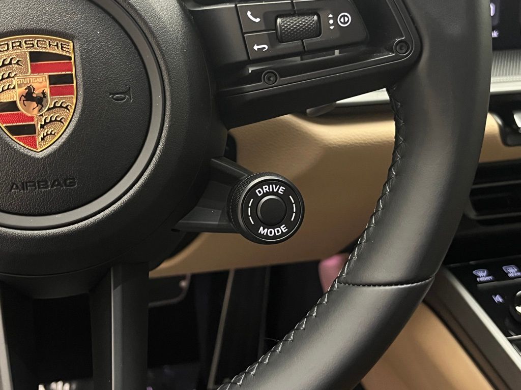 Thumbnail: 2024 Porsche 911 - 15