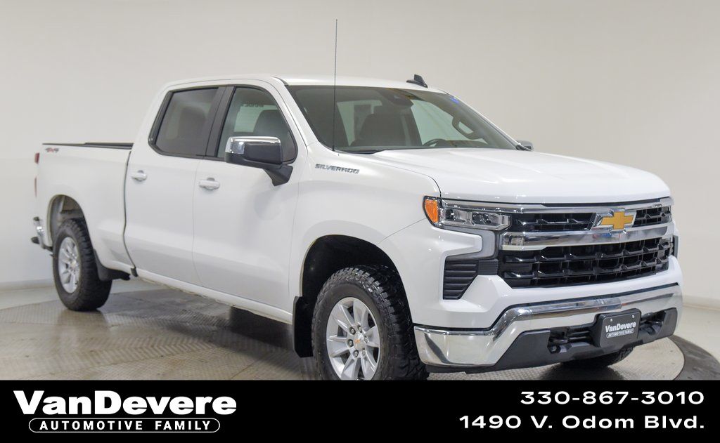 2025 Chevrolet Silverado 1500 LT Crew Cab 4WD