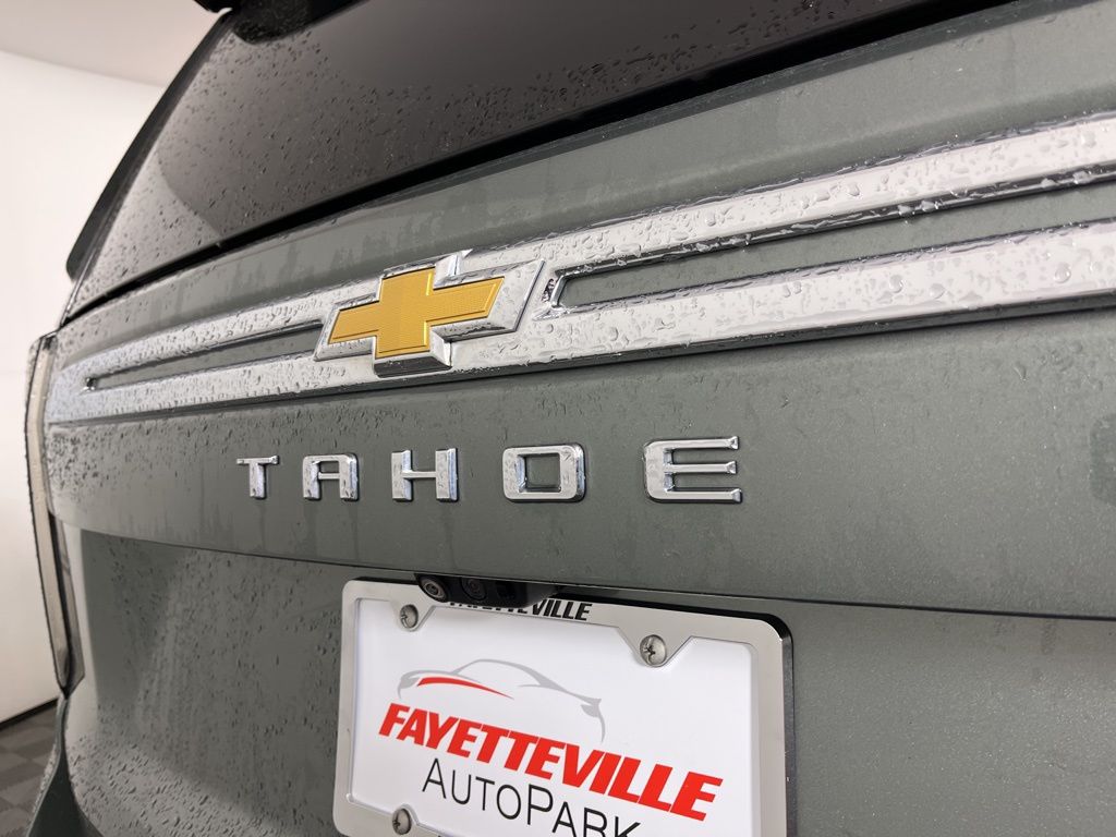 Thumbnail: 2023 Chevrolet Tahoe - 3