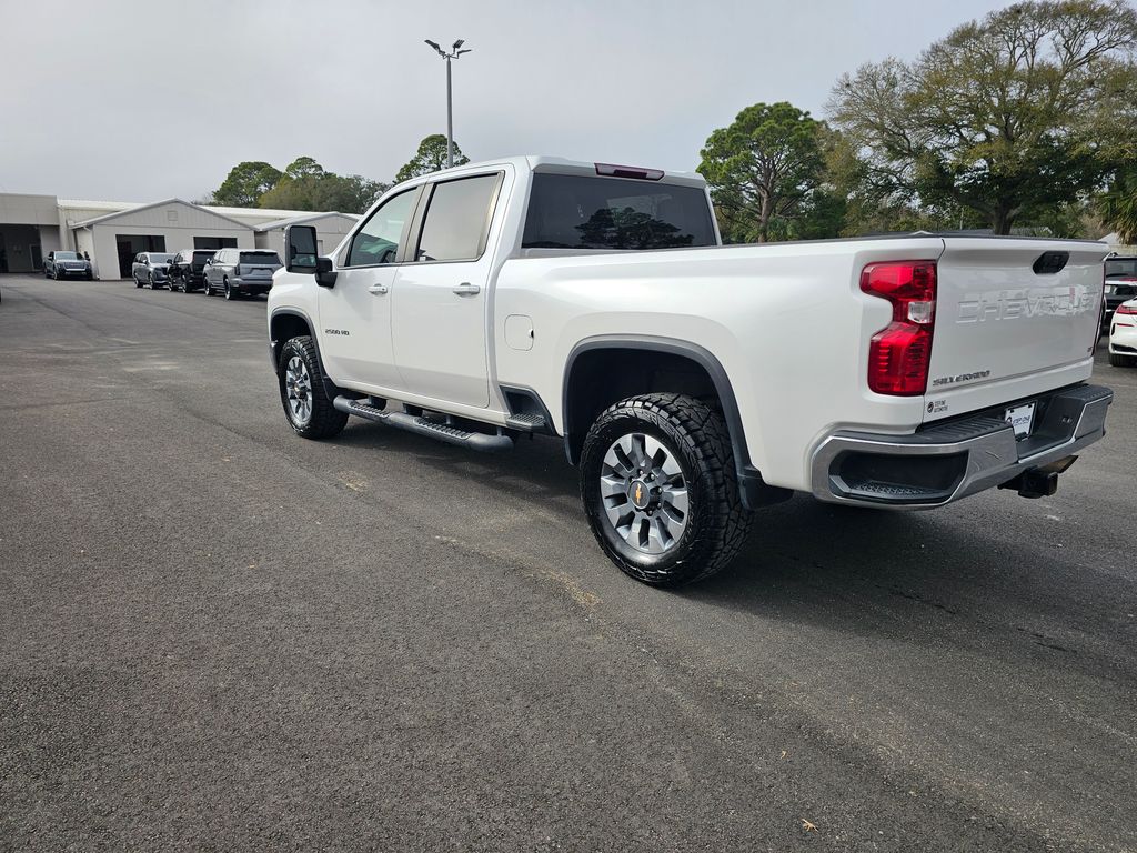 2024 Chevrolet Silverado 2500HD LT Crew Cab 4WD