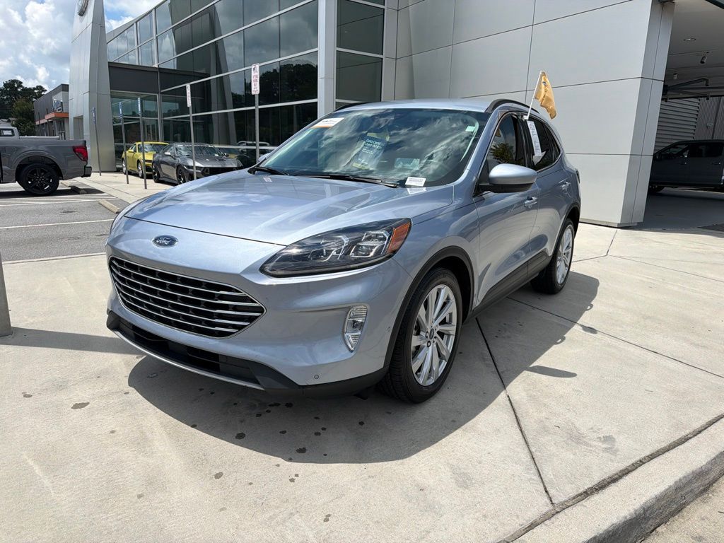 2022 Ford Escape Titanium Hybrid