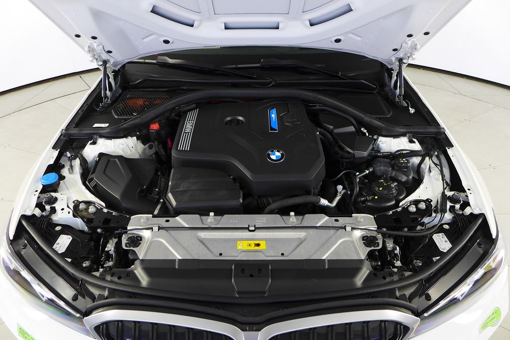 Thumbnail: 2023 BMW 3 Series - 6