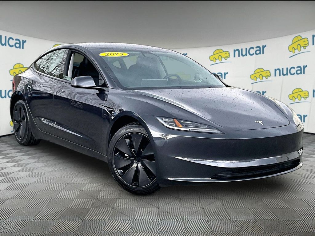 2025 Tesla Model 3 — photo 1