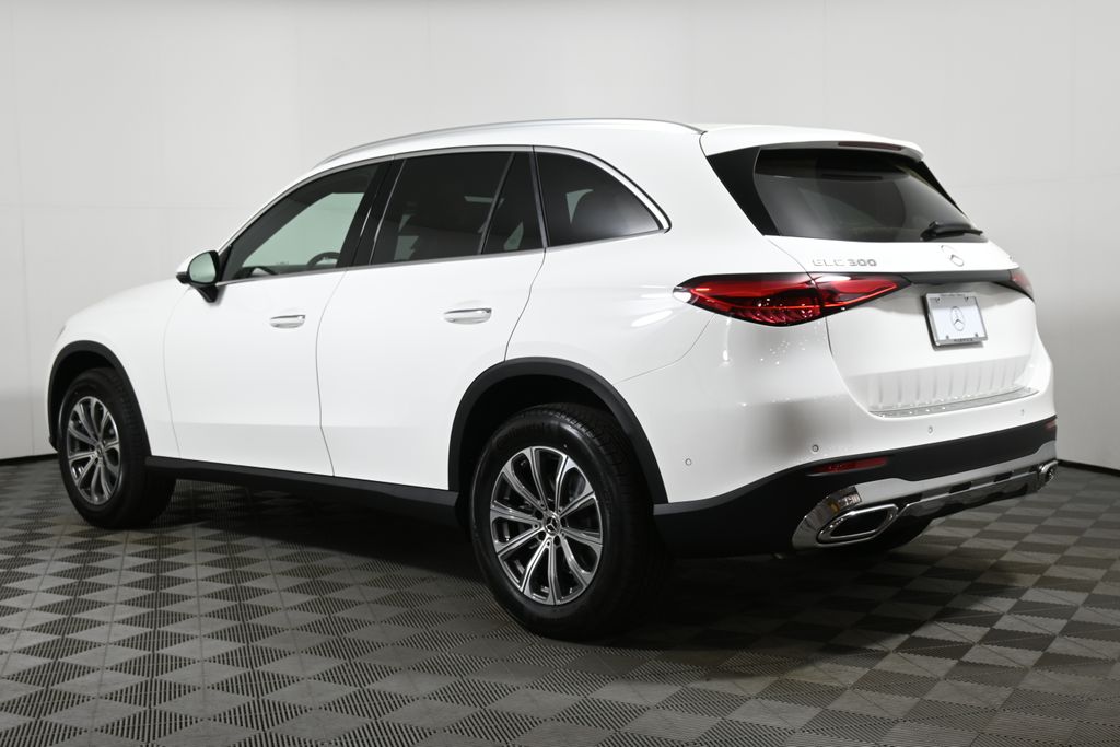 2025 Mercedes-Benz GLC 300 5