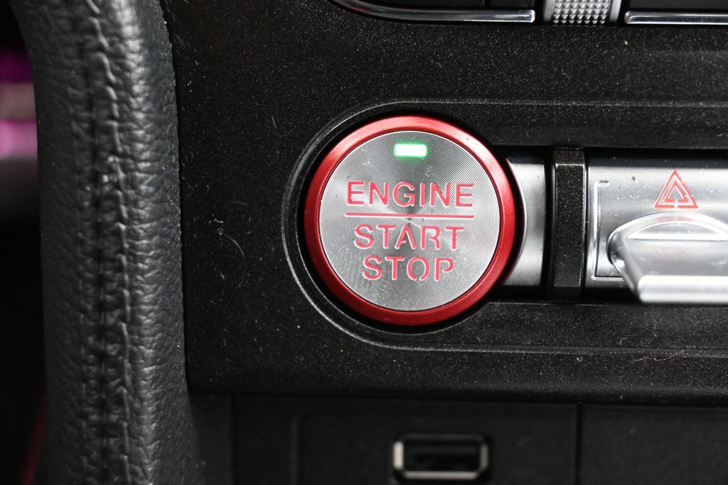 Used 2020 Magnetic Ford GT Premium image 23