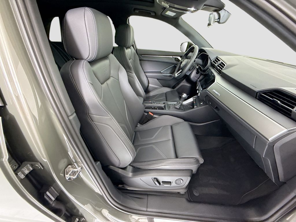 Thumbnail: 2025 Audi Q3 - 20