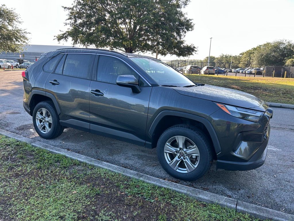 2023 Toyota RAV4 XLE 7