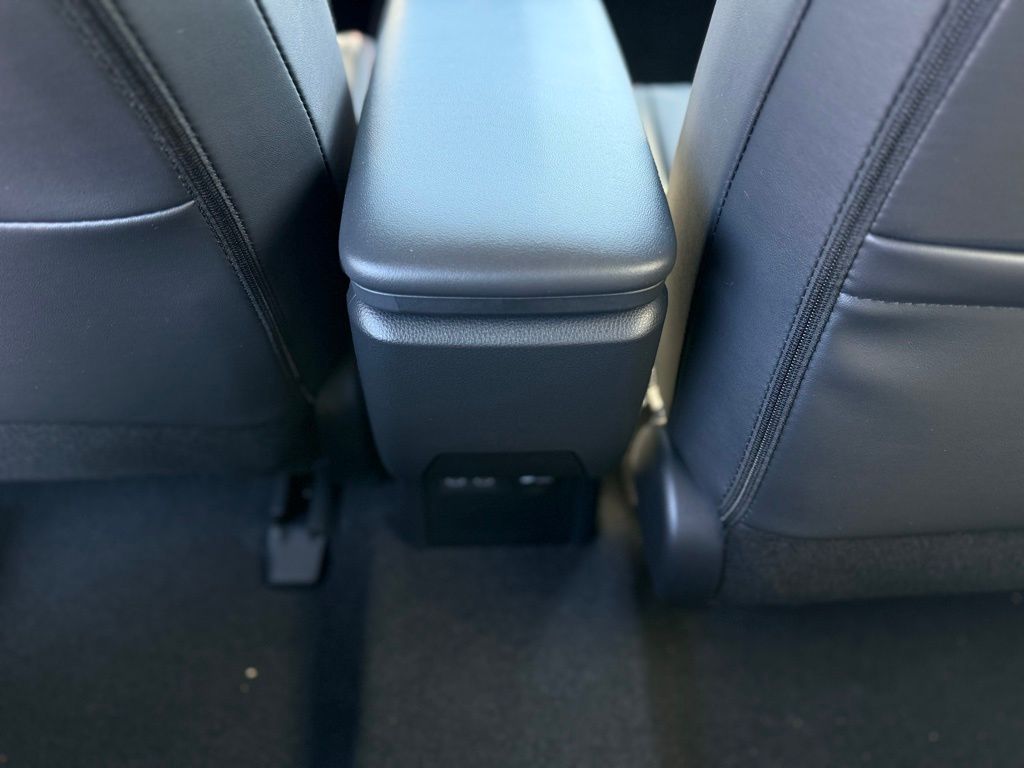 2026 Toyota Prius Plug-in Hybrid XSE photo 23