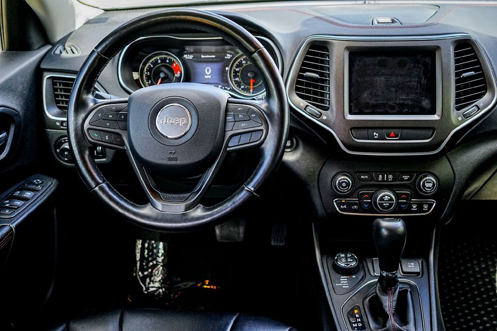 Used Car 2020 Jeep Cherokee  Trailhawk For Sale Under $30,000 In Taylor, Texas