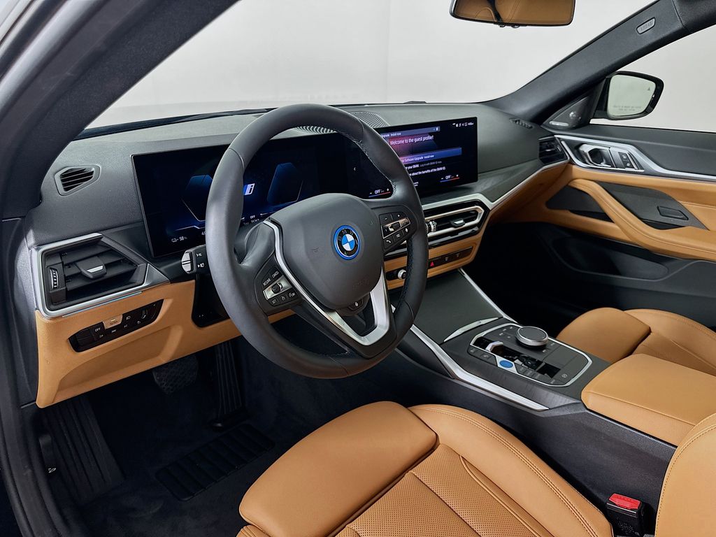Thumbnail: 2023 BMW i4 - 8