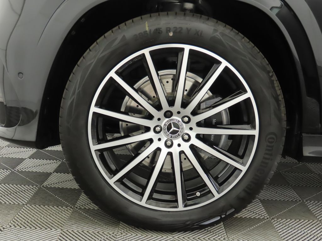 2025 Mercedes-Benz GLS 450 4MATIC 31