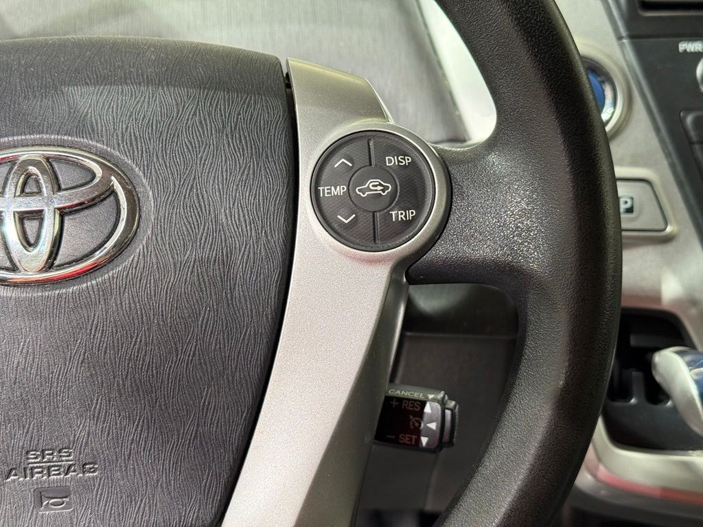 Thumbnail: 2012 Toyota Prius v - 23