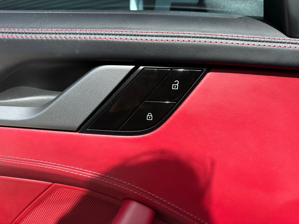 Thumbnail: 2021 Porsche 911 - 19