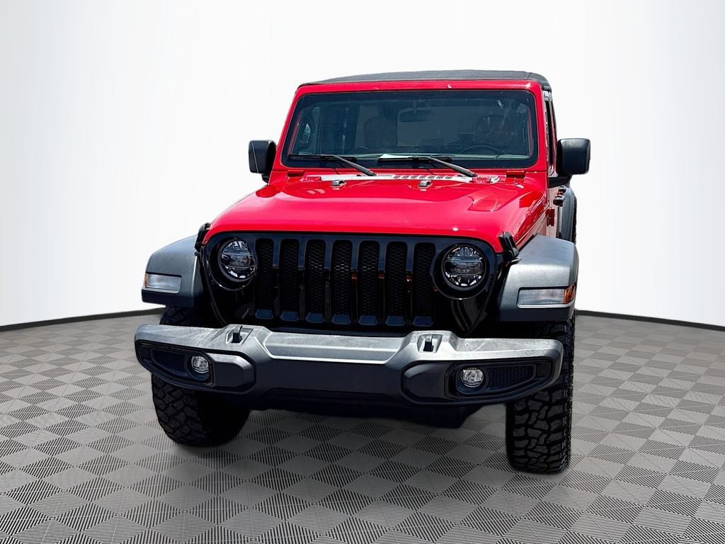View vehicle photo 2