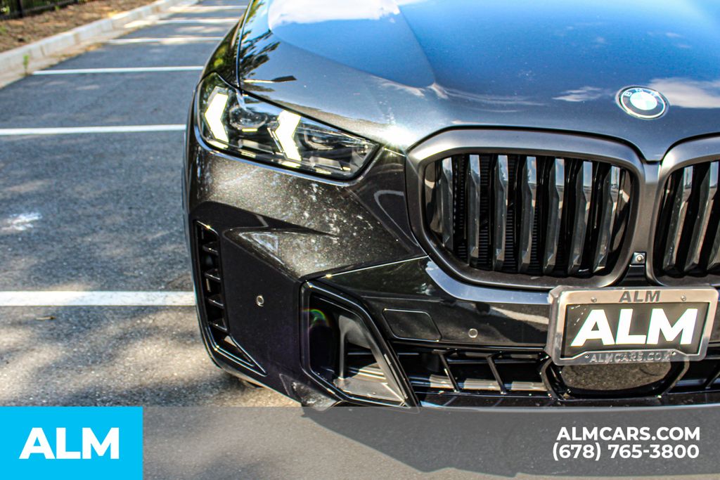 Used 2026 Black BMW sDrive40i image 12