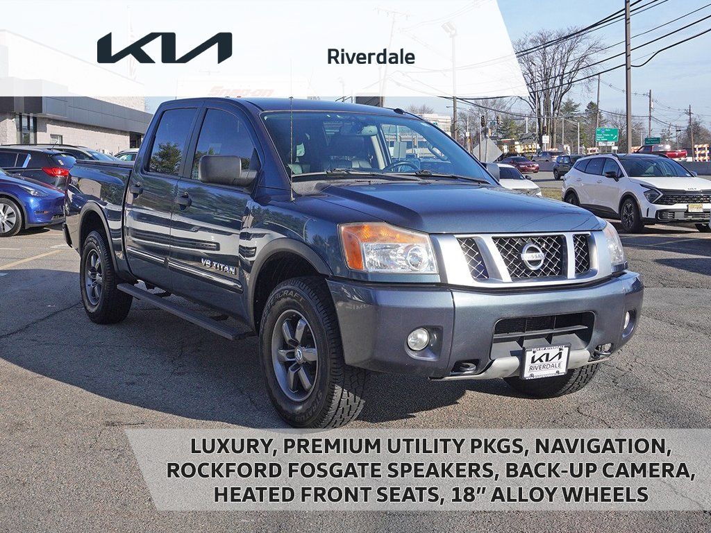 Gray (Graphite Blue Metallic) 2014 Nissan Titan PRO-4X Crew Cab 4WD Pickup Truck Four-Wheel Drive 5-Speed Automatic