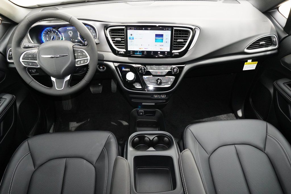 New Car 2025 Chrysler Voyager  Lx For Sale Under $40,000 In Weatherford, Texas