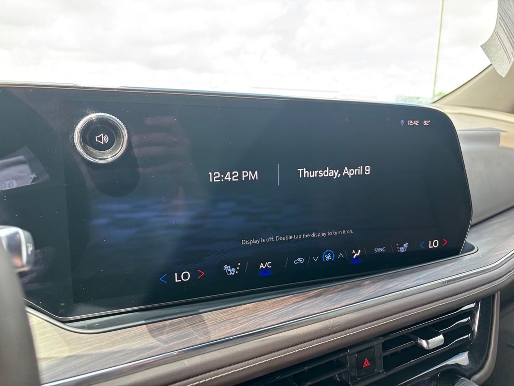 Used Car 2025 Chevrolet Suburban  Z71 For Sale Under $70,000 In Austin, Texas