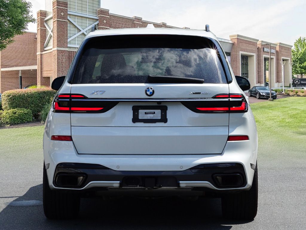 Thumbnail: 2023 BMW X7 - 5