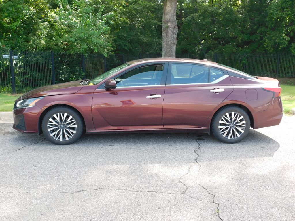 Thumbnail: 2023 Nissan Altima - 2