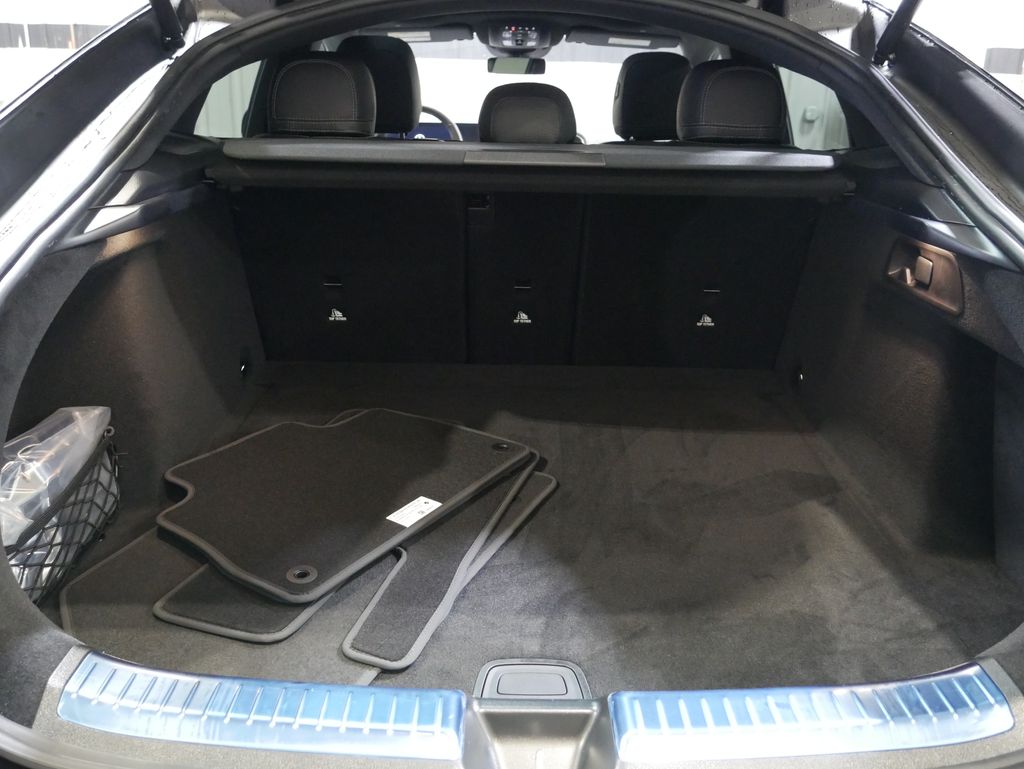 Thumbnail: 2026 Mercedes-Benz GLE - 26