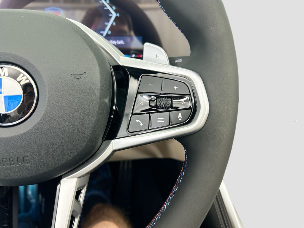 Thumbnail: 2026 BMW 4 Series - 12