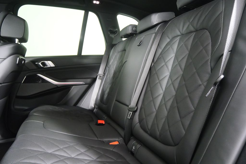 Thumbnail: 2026 BMW X5 - 16