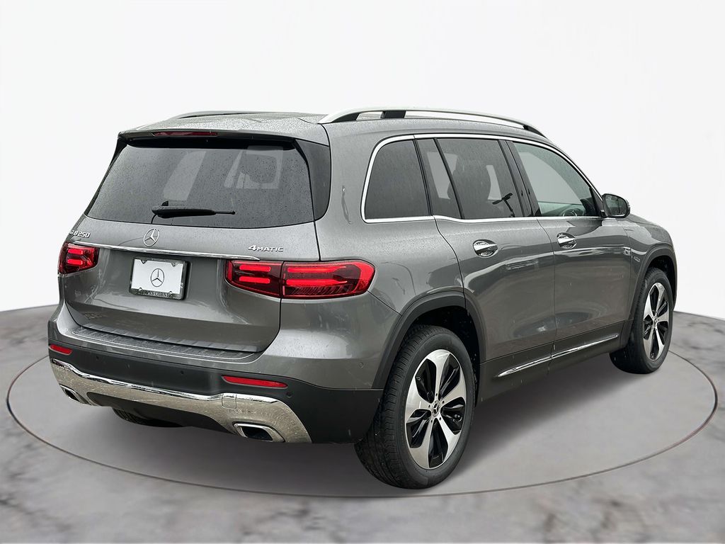 2024 Mercedes-Benz GLB 250 2