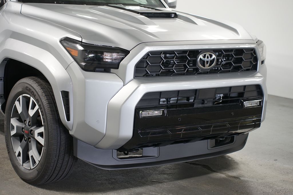 Thumbnail: 2025 Toyota 4Runner - 4