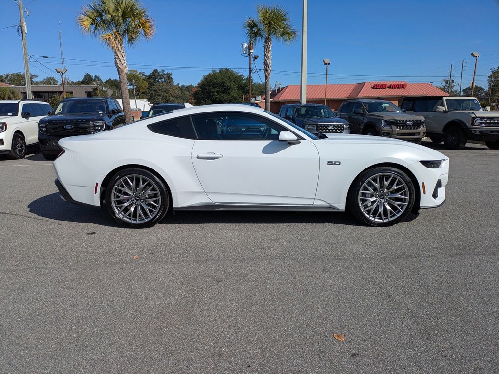 2025 Ford Mustang GT Premium Fastback