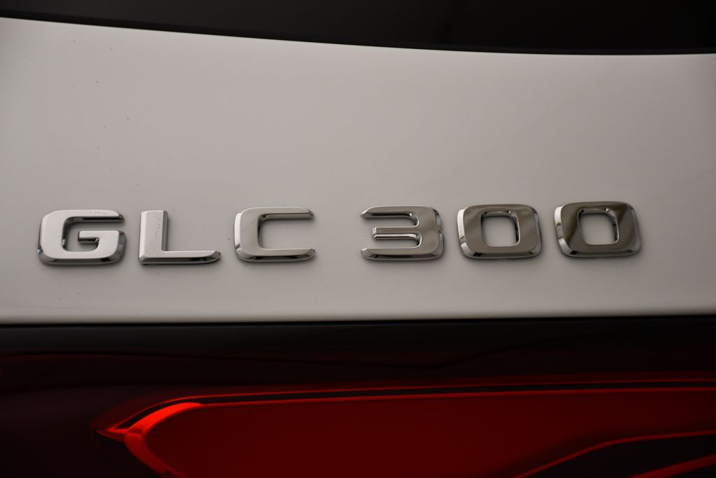 Thumbnail: 2025 Mercedes-Benz GLC - 9